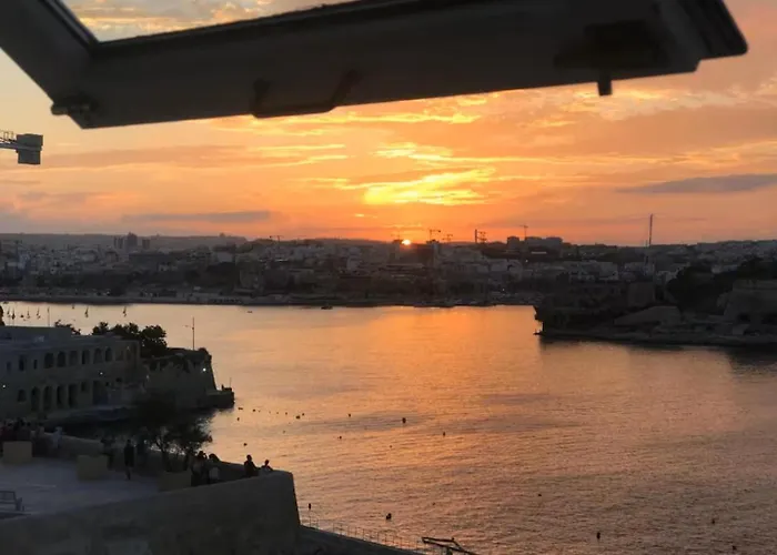 Seafront Apartamento La Valeta